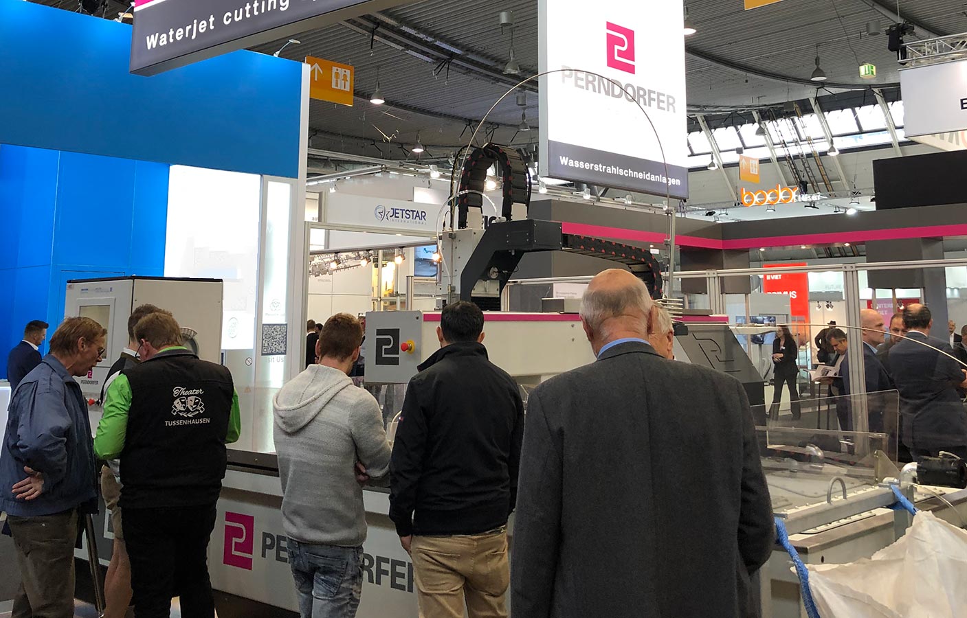 Waterjet Cutting - Wasserstrahlschneiden